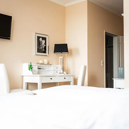 Hotel Villa Tripaldi 4* Шёнберг-ин-Гольштейн